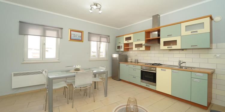 Apartment T&R